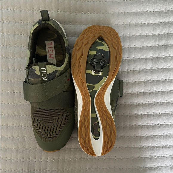 TIEM Slipstream with Clips - Picture 3 of 3